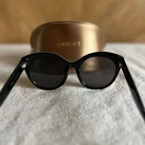 Gucci | Accessories | Gucci Gg028sa 009 Black Sunglasses  display picture 3